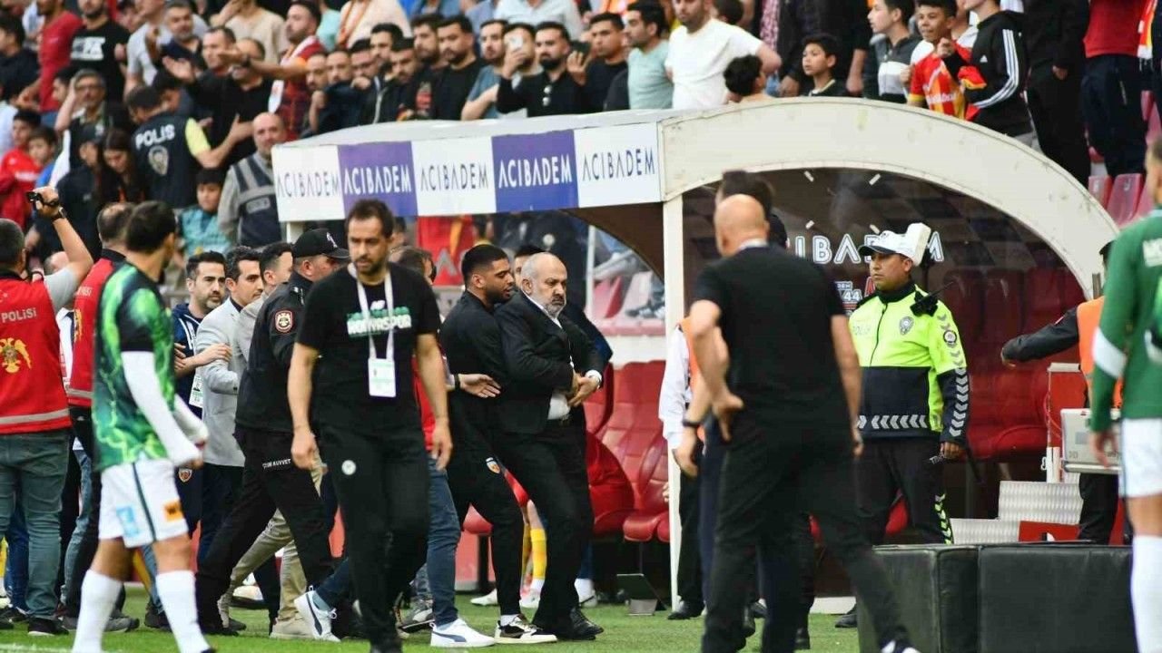 Kayserispor Başkanı Çamlı'dan Hakemlere Sert Tepki