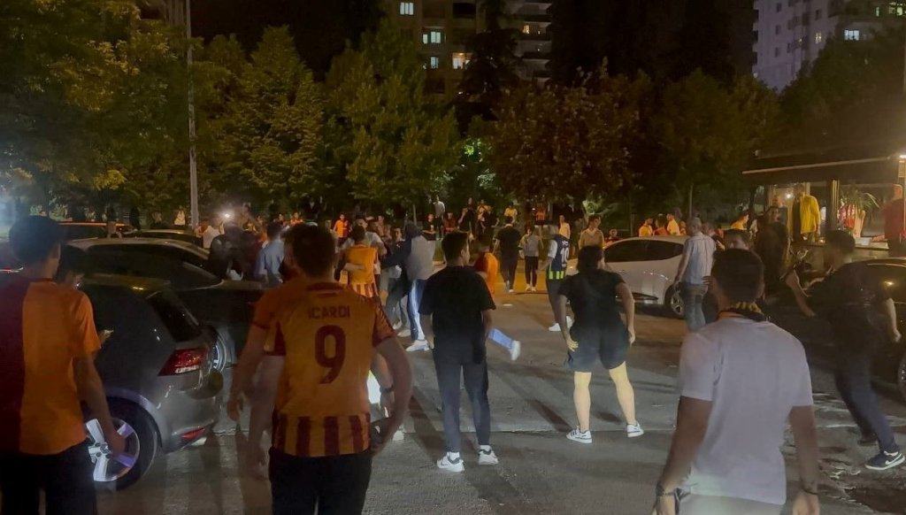 Gaziantep’te derbi sonrası taraftarlar arasında çok çok büyük kavga çıktı!