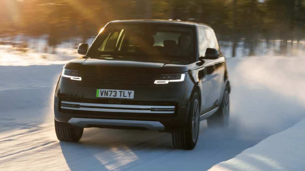 Range Rover almak artık hayal değil! Elektrikli Range Rover kutuplarda test edildi!