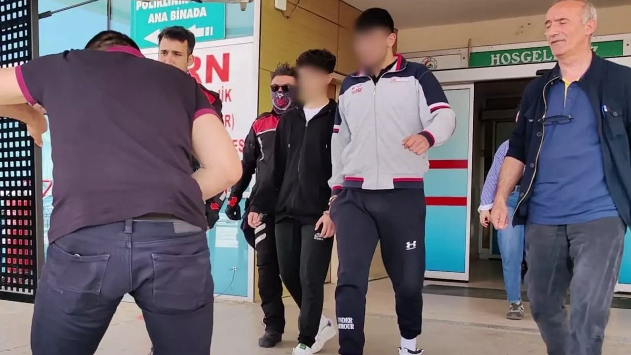 Sosyal medya 14 yaşındaki çocuğu tekme tokat dövüp kalbini durduran 2 kişi hakkında karar verildi