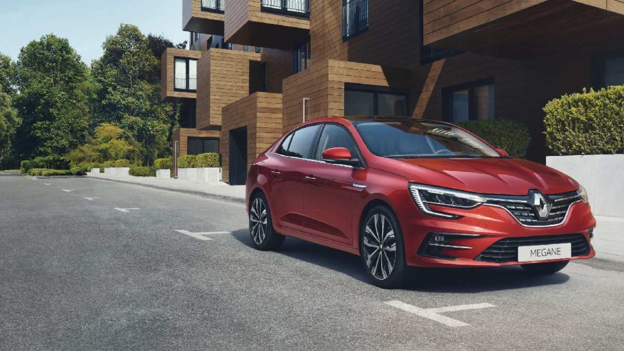 Renault'un beklenen hamlesi geldi! Megane Sedan Mayıs kampanyasıyla cebinizi rahatlatacak!