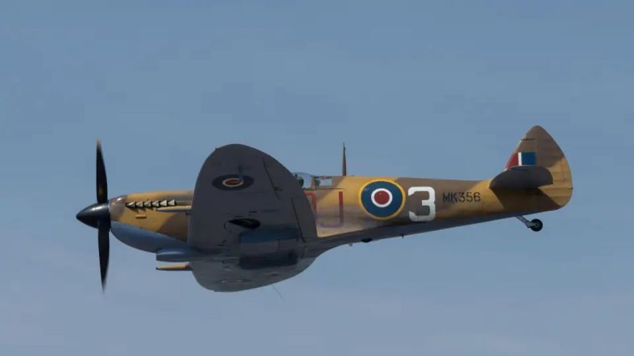 İkinci Dünya Savaşı'ndan Kalma Spitfire'ın Çarpma Kazası: RAF Pilotu Hayatını Kaybetti