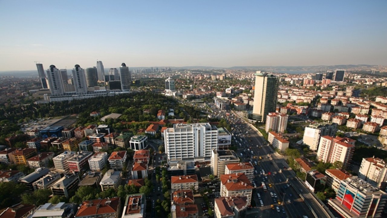 Konut Sektöründe Gerçek Düşüş: Uzmanlar Kamu Eliyle Üretimi Vurguluyor