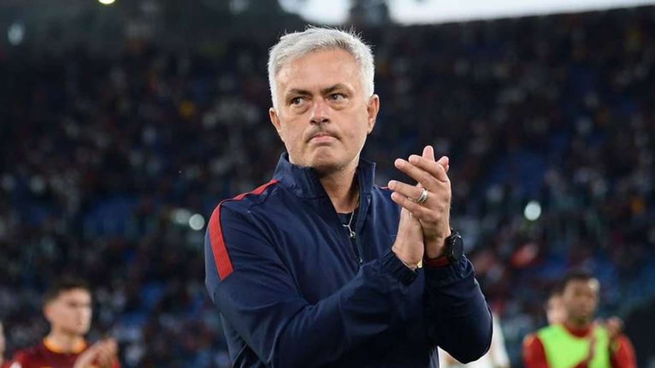 Türk futbol tarihine yazılacak: Fenerbahçe'ye imza atan Mourinho'nun maliyeti belirlendi!