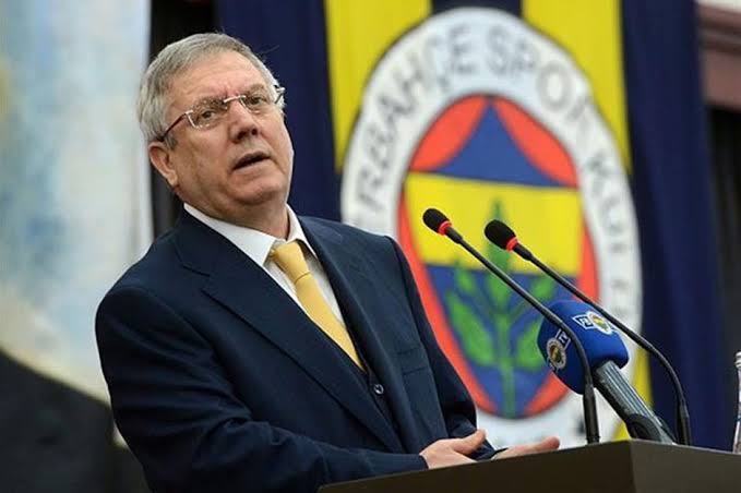 Aziz Yıldırım masayı yumrukları ile konuşturdu!