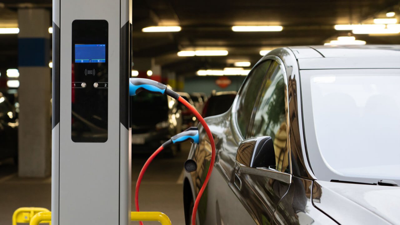 Türkiye'de Elektrikli Otomobillerin Yükselişi: Son 2 Yılda 7,3 Kat Artış!