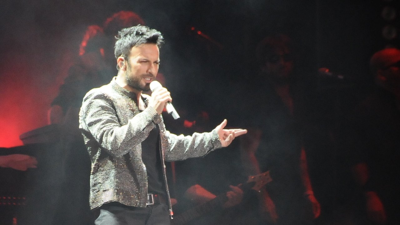 Tarkan, beklenen albümünden 20 saniyelik yeni şarkı videosu paylaştı