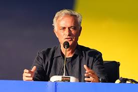 Fenerbahçe'nin rakipleri belli! İşte Mourinho'nun ilk maçı ve rakipleri!
