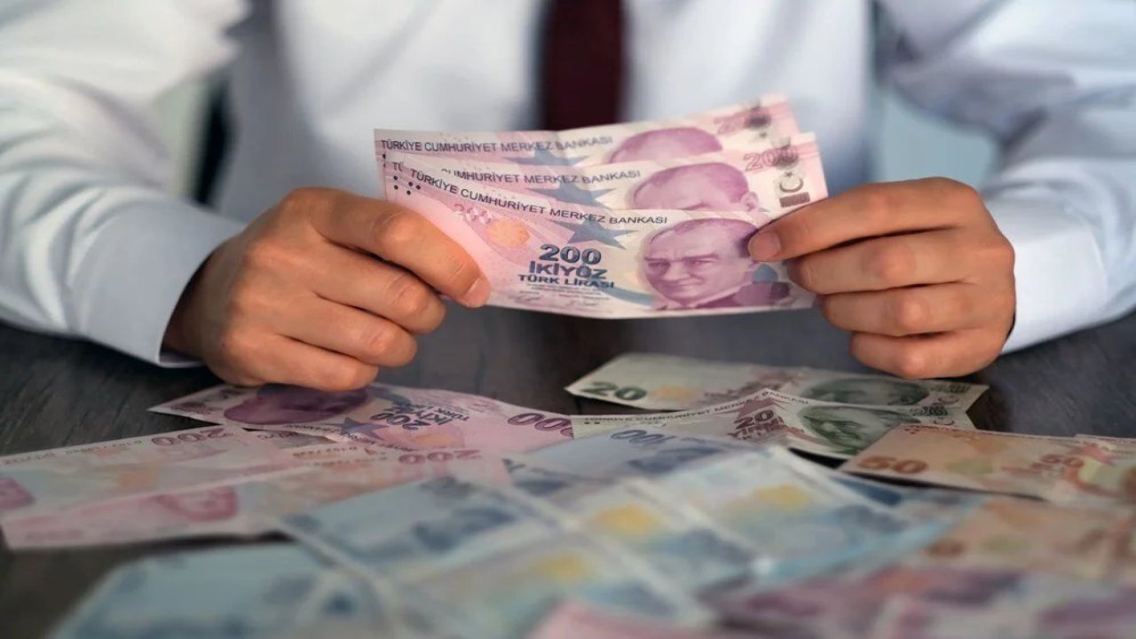 Asgari ücretlilere ve emekliye yeni bir kötü haber geldi!