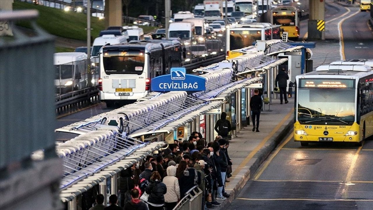 İstanbul Büyükşehir Belediyesi, işsiz vatandaşlara ücretsiz ulaşım desteği sağlıyor!