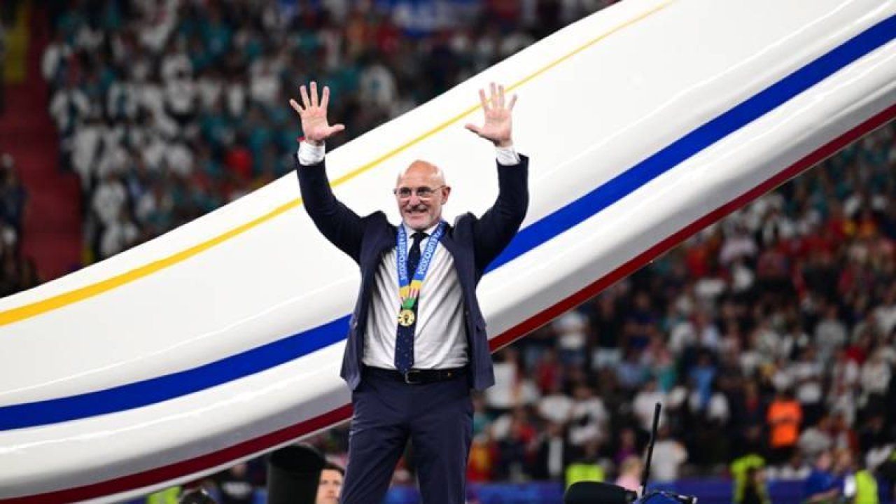 Luis de la Fuente’den EURO 2024 Zaferi Üzerine Açıklamalar: ‘Tarih Yazabilirler’