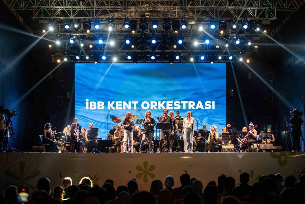 Bursa Festival’inde 90’lar gecesi coşkusu