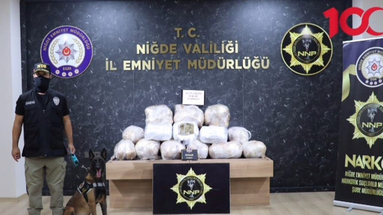 Polisin durdurduğu TIR'dan 86 kilo 950 gram esrar çıktı