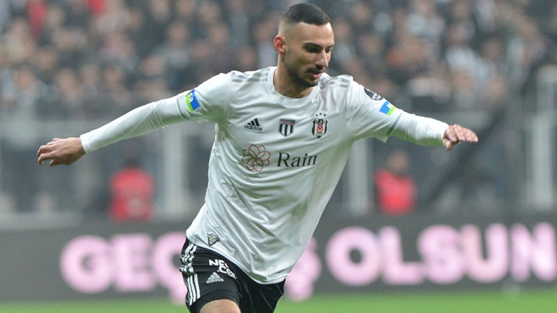 Beşiktaş'ta iki isimle yollar tamamen ayrıldı