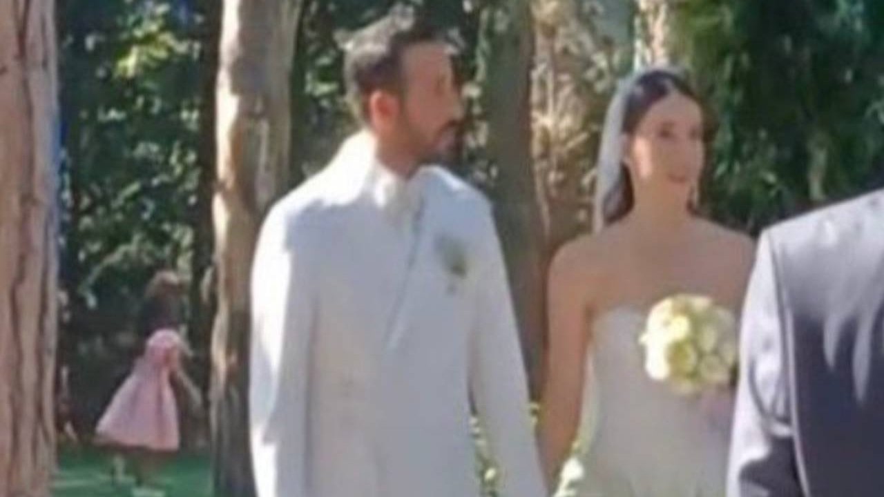 Dizi aşkı gerçek oldu, Beril Pozam ile Ersin Arıcı evlendi