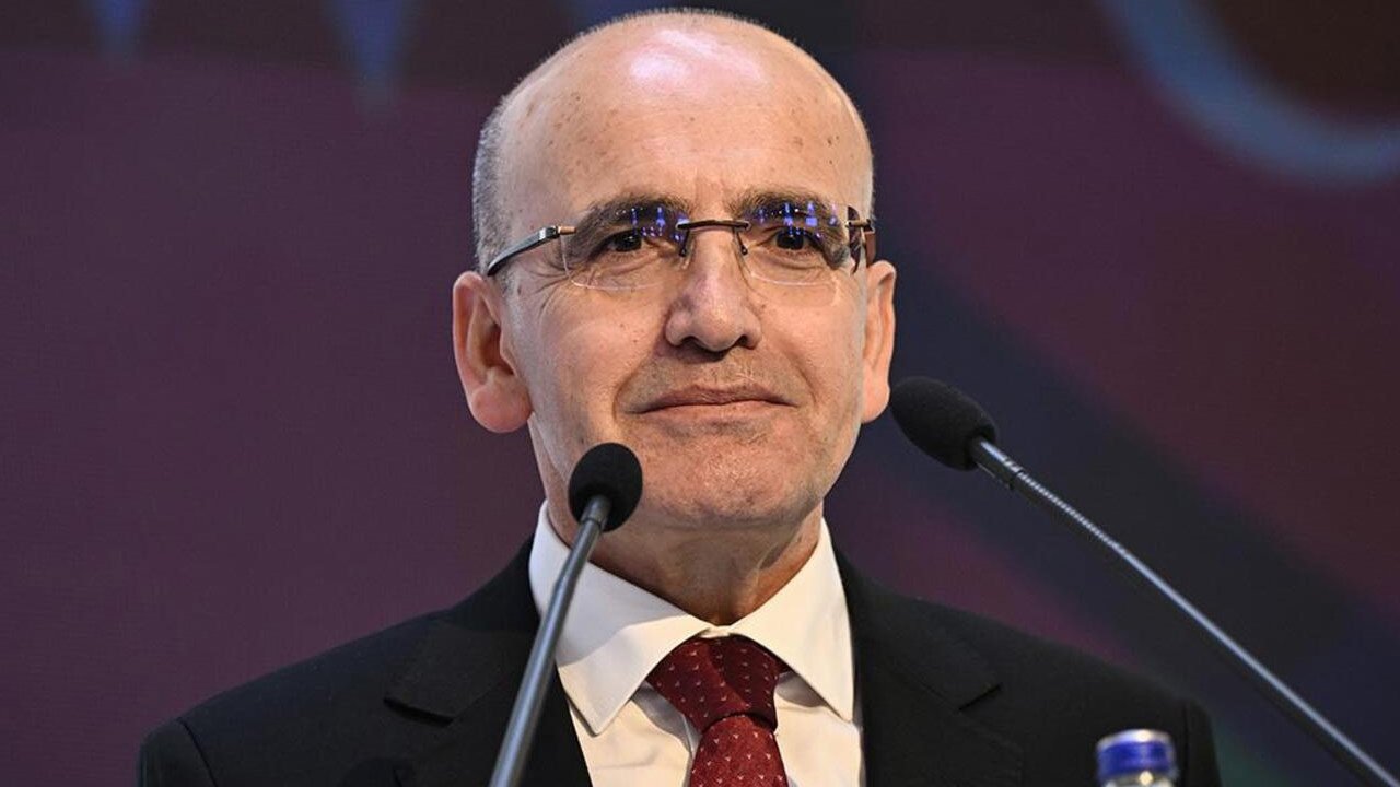 İletişim Başkanlığı Hazine ve Maliye Bakanı Şimşek'in İstifa İddiaları Yalanladı