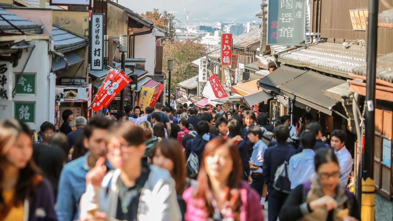 Japonya'da Turist Patlaması: Haziran ve Temmuz Aylarında Rekor Ziyaretçi Sayısı