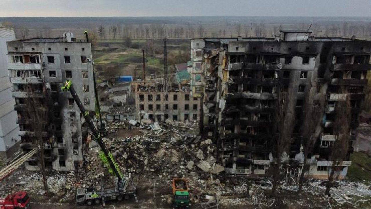 Rusya'nın Drone ve Füze Saldırılarına Karşı Ukrayna'da Acil Durum İlan Edildi
