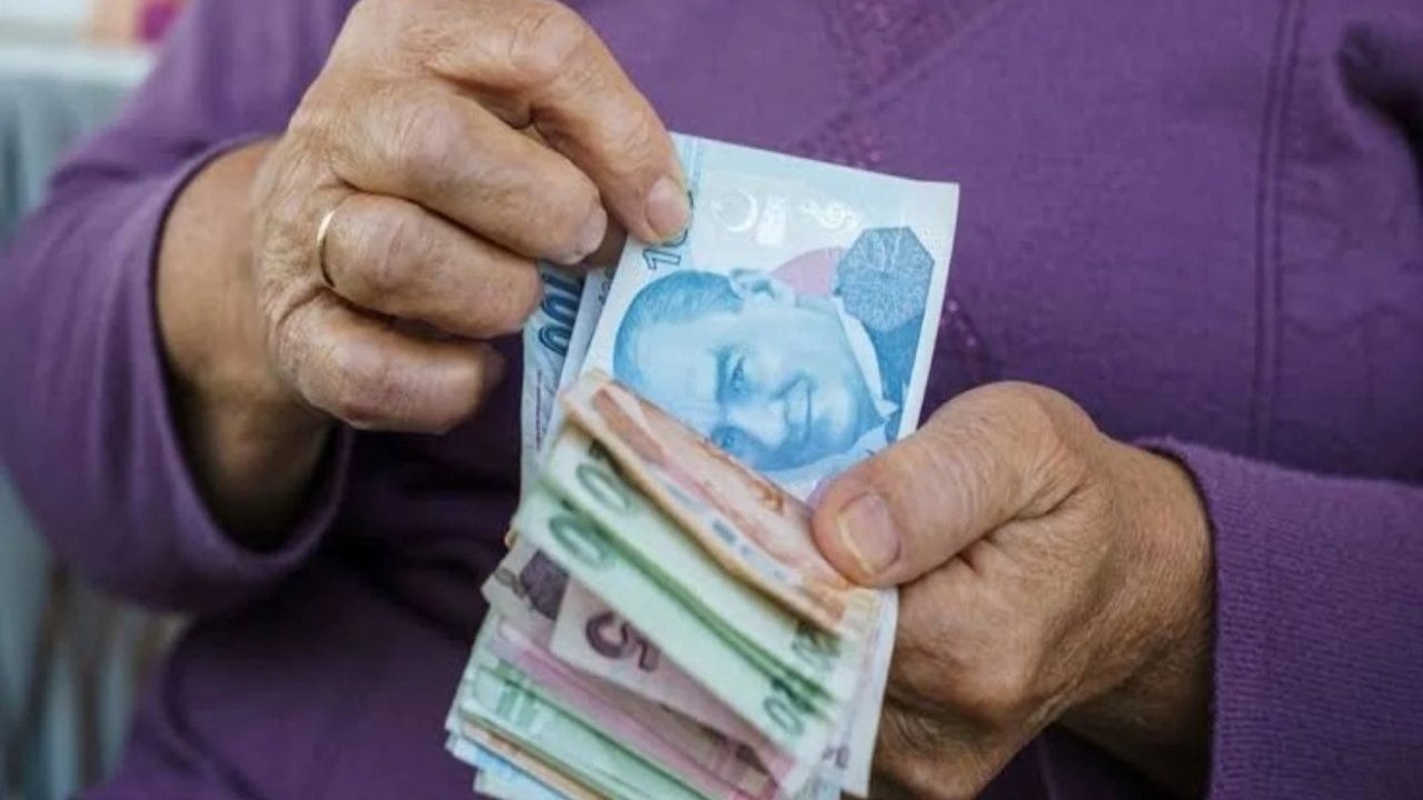 Ocak Ayında Emekli Maaşlarına Yapılacak Zam İsyan Ettirdi: Detaylar Açıklandı!