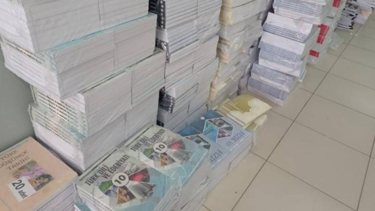 Eğitimde Sorunlar Baş Gösterdi: Ankara'da Öğrenciler Kitapsız Kaldı