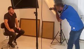Kargo Çalışanı Kılığında Geldi, 145 Bin TL'lik Fotoğraf Makinesini Kaptı Gitti!