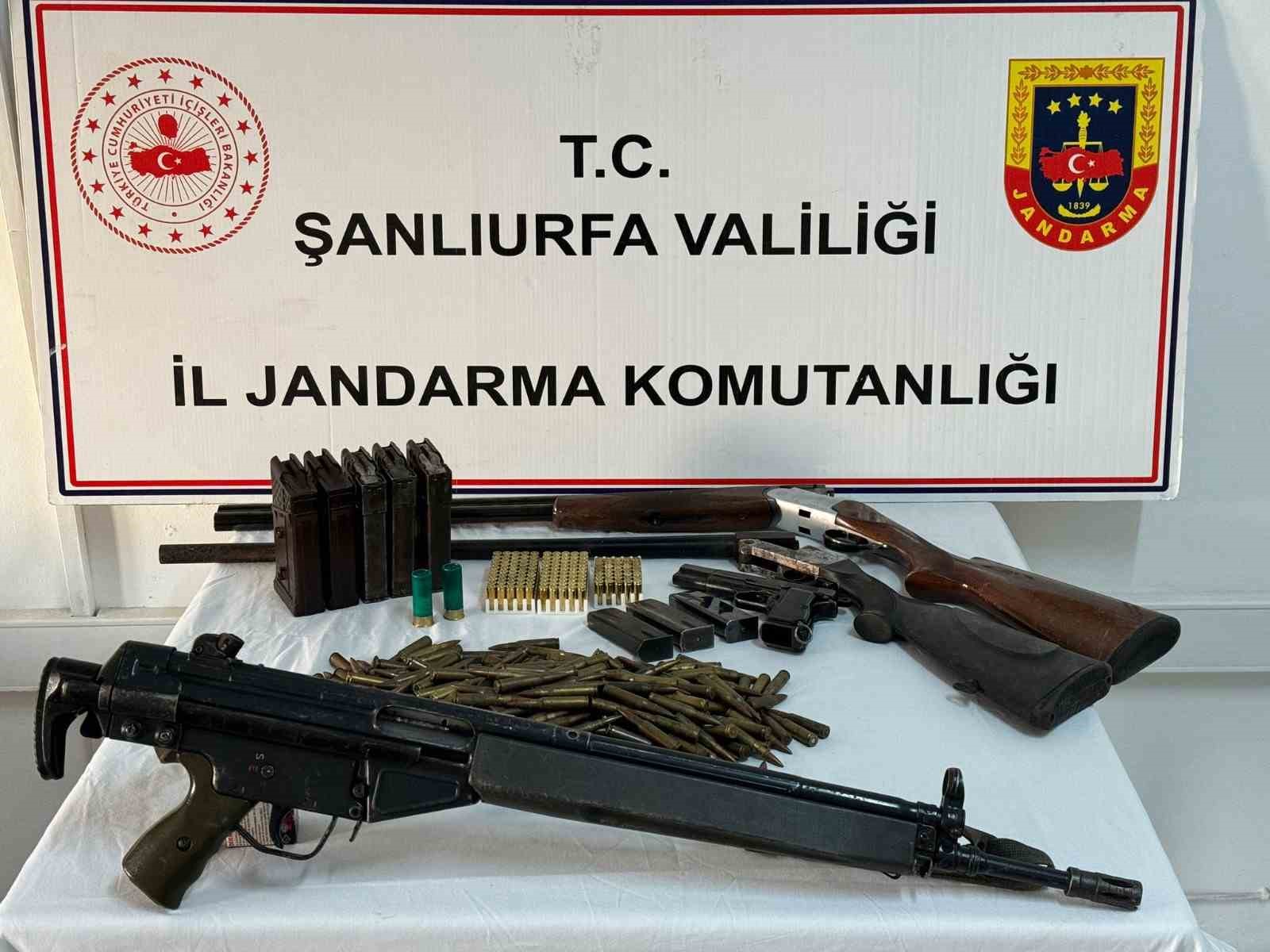 Şanlıurfa'daki Operasyonda Uzun Namlulu Silahlar ve Mühimmat Ele Geçirildi
