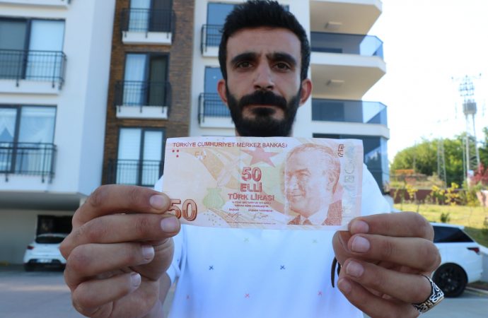 Yanlış basım 50 TL'yi 1500 katına satıyor