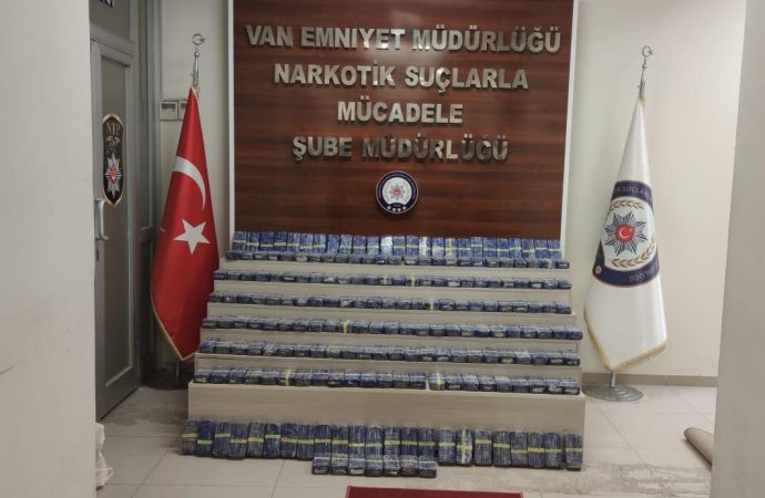 Yakıt deposundan 104 kilo eroin ele geçirildi