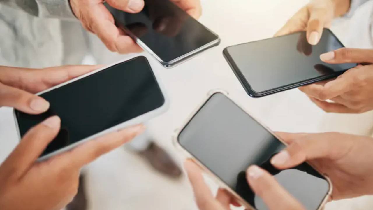 Cep telefonları için yeni düzenleme geldi: 3 bin 413 lira şartı uygulamaya konuldu