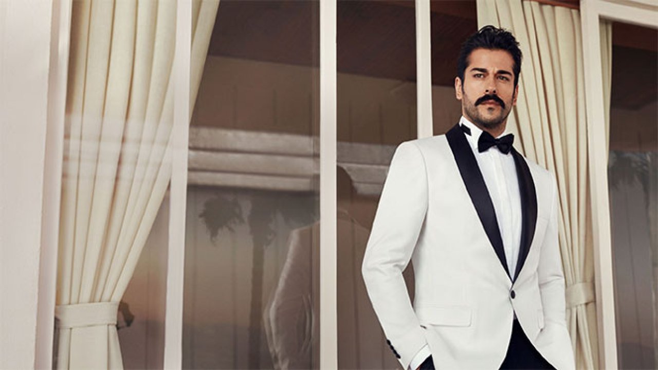 Burak Özçivit, Koç Holding'in Bangladeş'teki markası Singer'in reklamlarında oynuyor