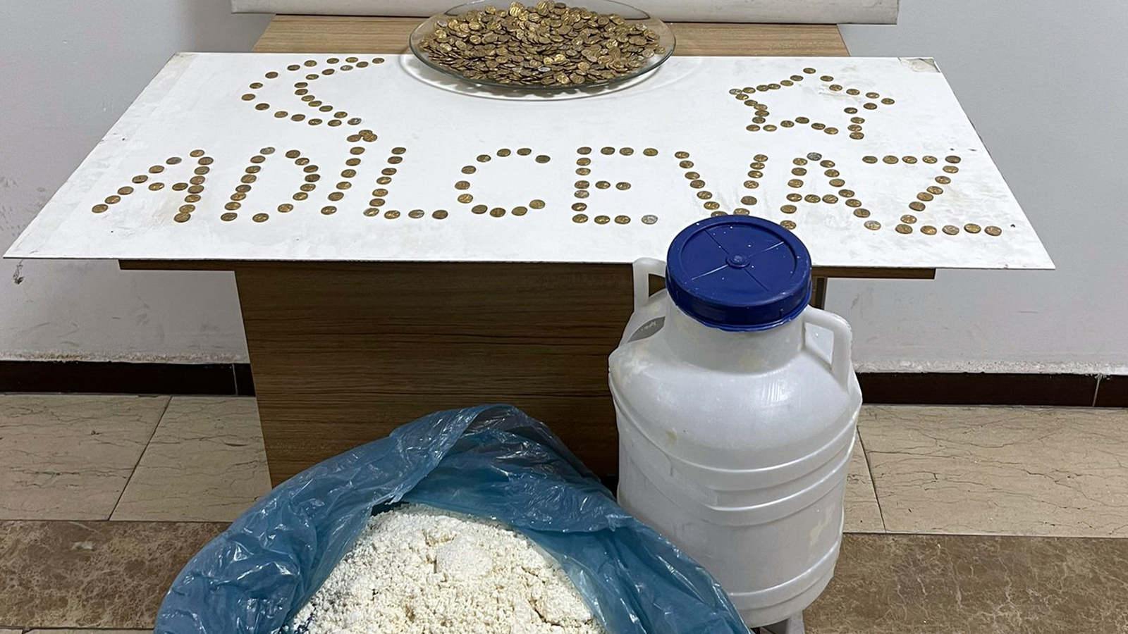 Helenistik Hazine Peynir Bidonuna Sığmadı!900 Altın Sikke Ortaya Saçıldı