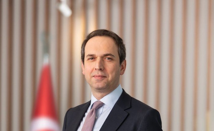 Bakan Alparslan Bayraktar: 