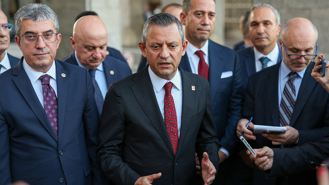 Türkiye gerçek sorunlarını konuşmalı!” Özgür Özel’den çağrı!