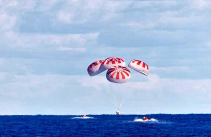 Falcon9 ile gittiler dün geri dödüler!
