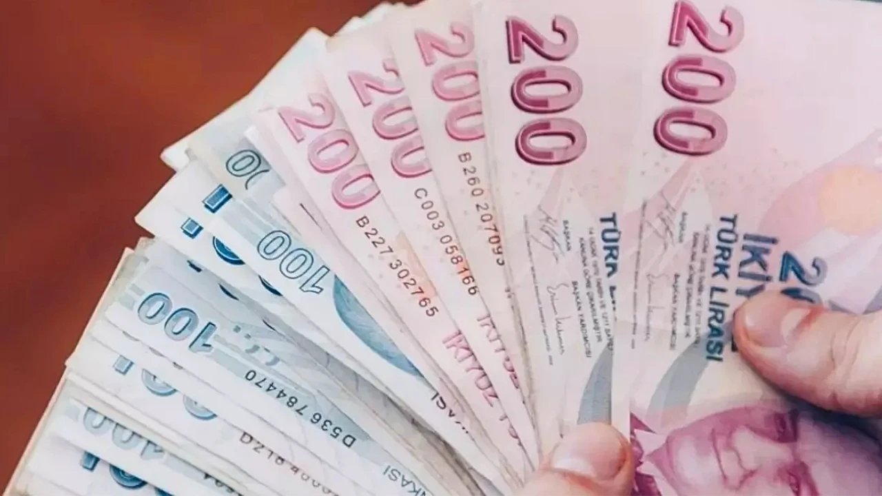 2025’te Emekli Maaşında Tarihi Artış! Ocak Ayı Beklenen Enflasyon Farkı ve Zam Oranları Belli Oldu!