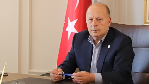 Yüreğir Belediyesi’nde Erdoğan Krizi: Çöp Poşetindeki Fotoğraf İçin Soruşturma!