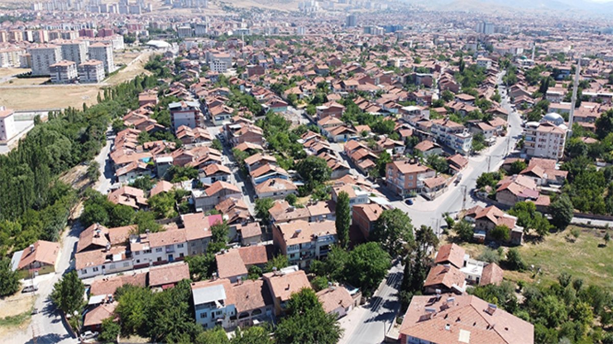 Malatya'da yürekleri ağıza getiren deprem!