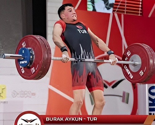 Genç Yıldız Burak Aykun, Avrupa Halter Şampiyonası'nda İki Madalya Kazandı!