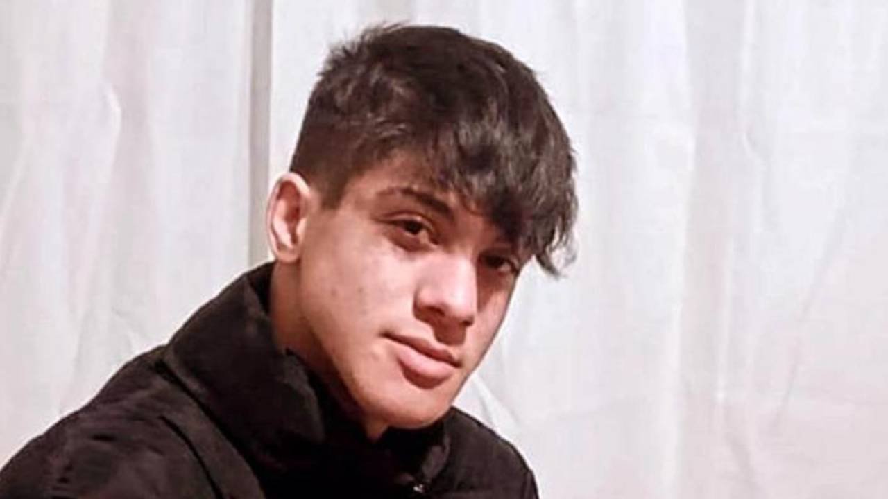 Kayıp Çocuk Yunanistan Cezaevinde! Şok Eden Gerçek Ortaya Çıktı!