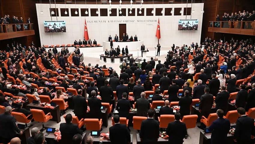 Turhan Çömez'den Çarpıcı Açıklama: 'Saray'daki Uçakları Satın!