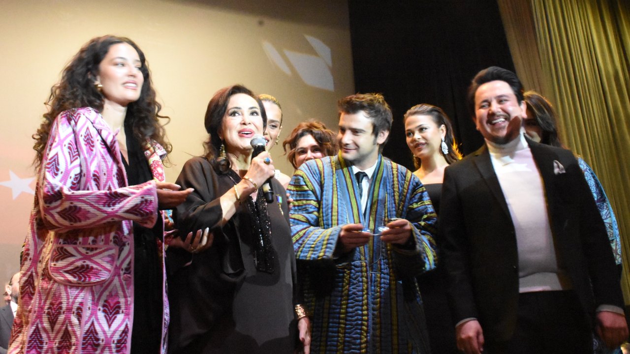 Türkan Şoray'a Özbekistan'da Sinema Onur Ödülü verildi!