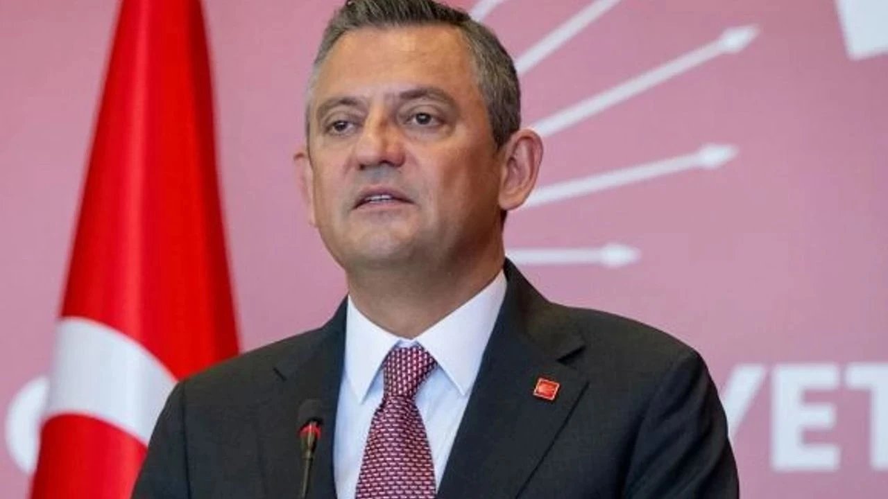 Özel'den CHP'li belediyelere 