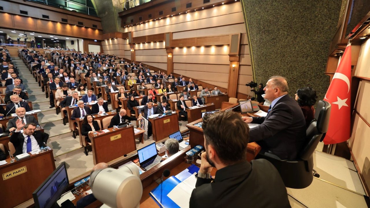 İBB Meclisi'nde 19 ilçenin bütçesi kabul edildi