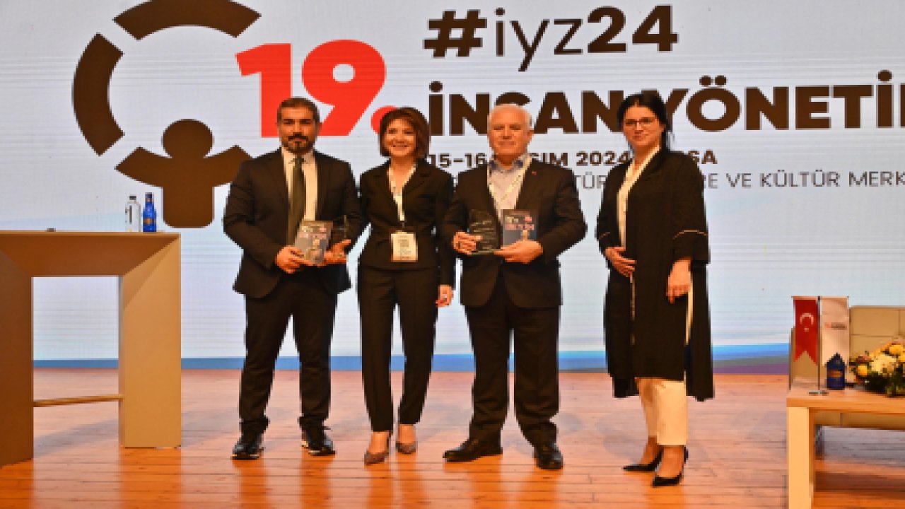 Bursa Büyükşehir Belediye Başkanı Bozbey, 19. İnsan Yönetimi Zirvesi’ne konuk oldu