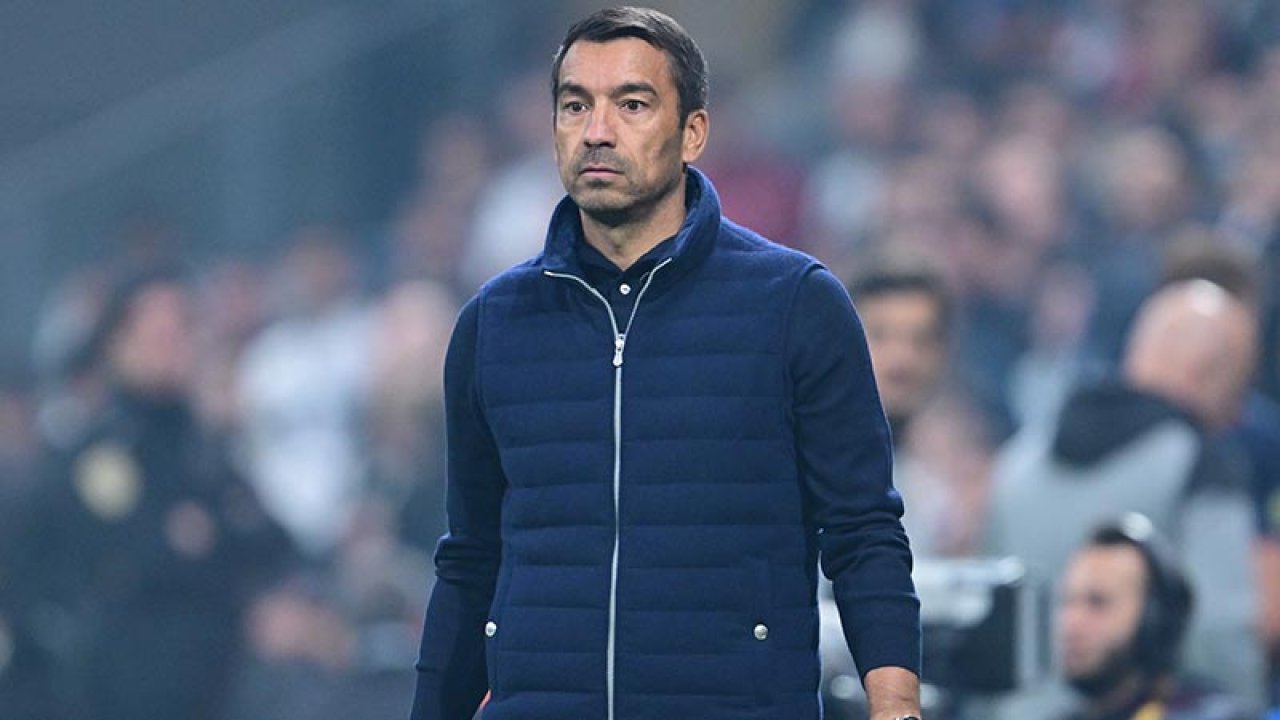 Arat'ın istifası Beşiktaş'ta planları bozdu: Van Bronckhorst ayrılık görüşmeleri ikinci planda!