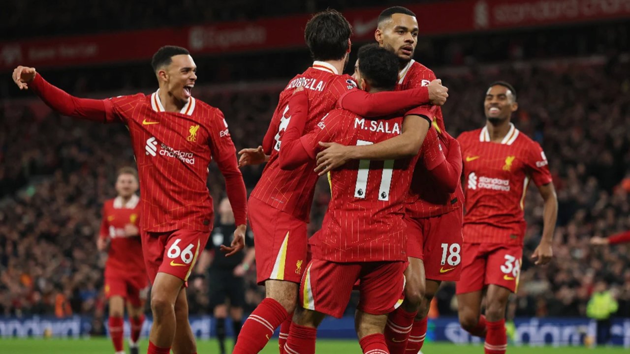 Liverpool, Manchester City'yi 2 golle yendi!