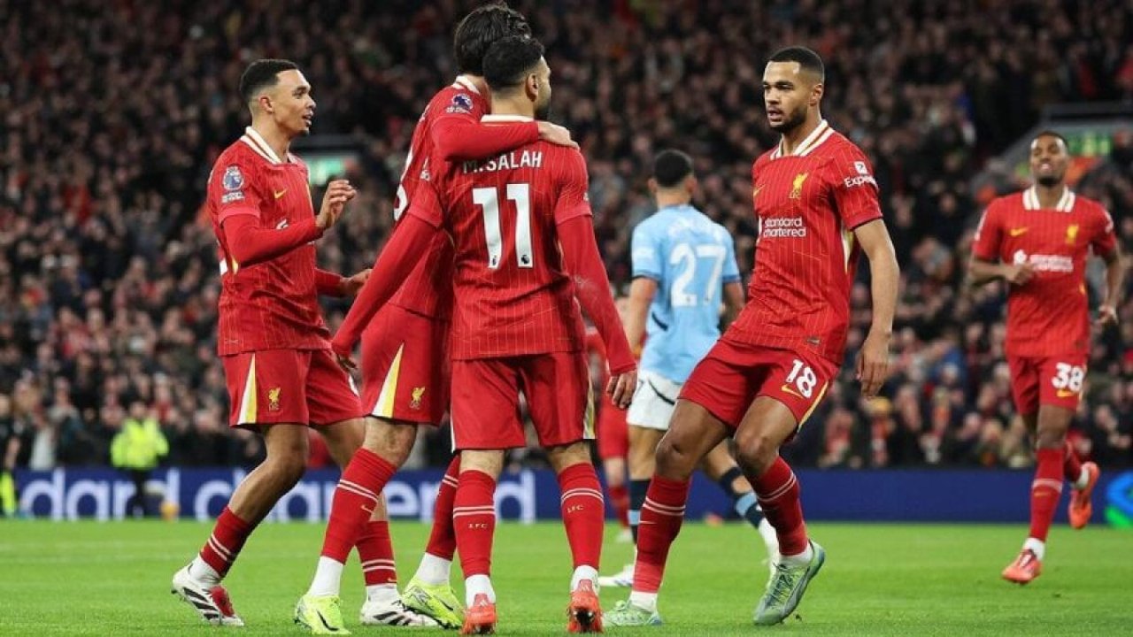 Liverpool, Anfield’da Manchester City'yi zor durumda bıraktı!