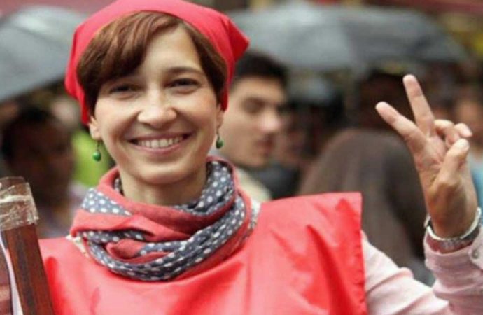 Son Dakika: Akademisyen Nuriye Gülmen tutuklandı