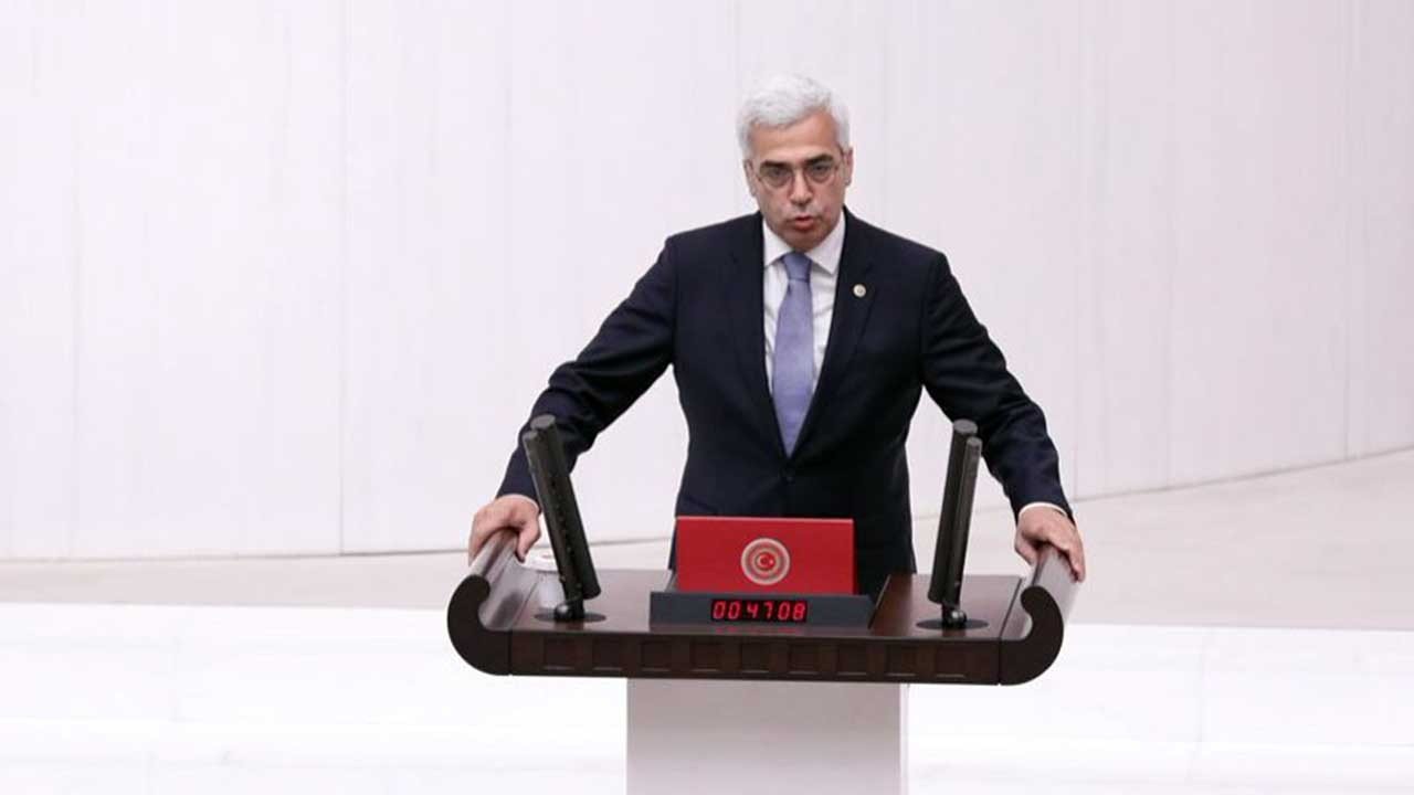 İzmir Milletvekili Uzun'dan maden tepkisi: Hava Cengiz'e, su Cengiz'e!