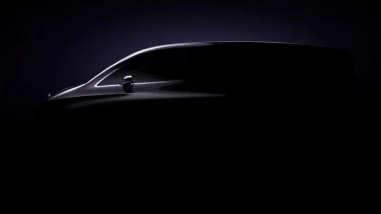 Mercedes'in yeni elektrikli minibüsünün görselleri ifşa oldu!